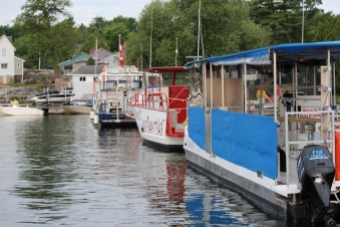 Local dive boats donate their boats and time to shuttle guests to the